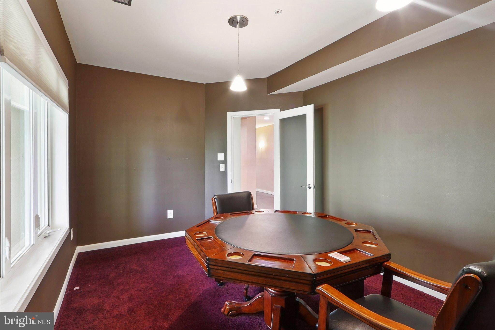 3211 Courtside Road Bowie, MD 20721 - Photo 83 of 108 Elegant space for gatherings and discussions.