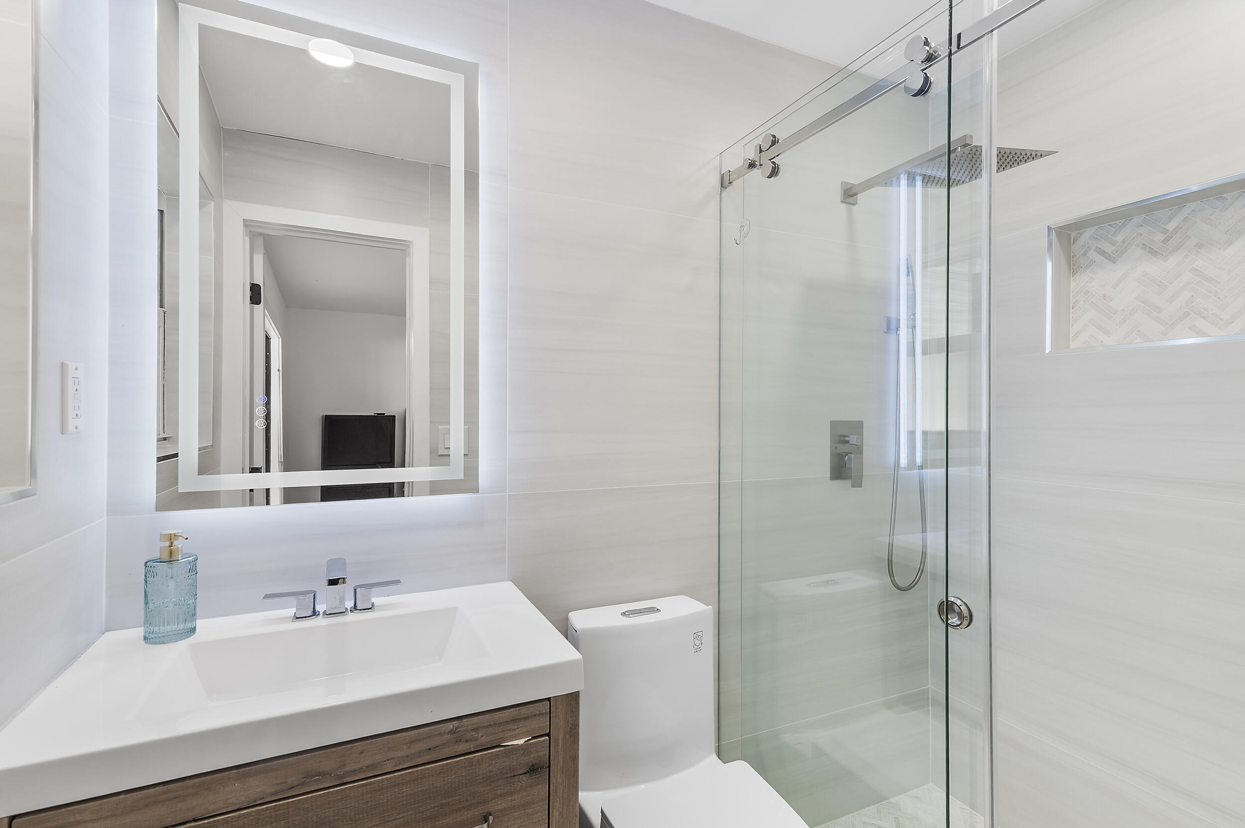 12994 Southeast Papaya Street Hobe Sound, FL 33455 - Photo 19 of 39 primary Bath