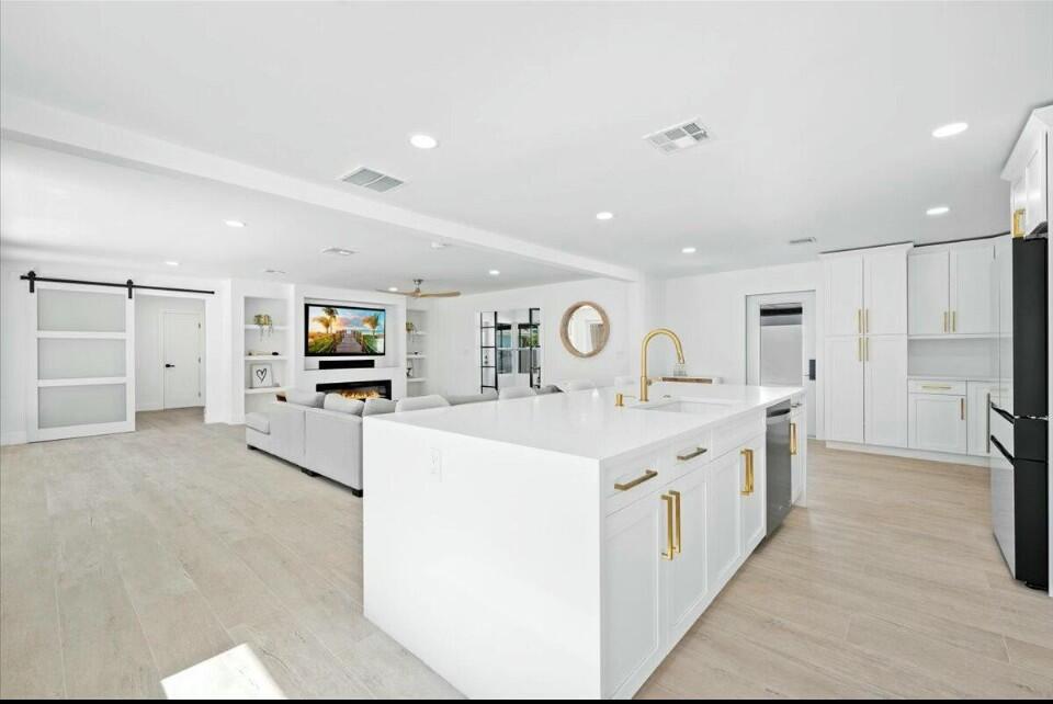 12994 Southeast Papaya Street Hobe Sound, FL 33455 - Photo 6 of 39 Kitchen Island