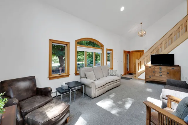 $699,000 | 49 South Main Street, Marlborough, CT 06447