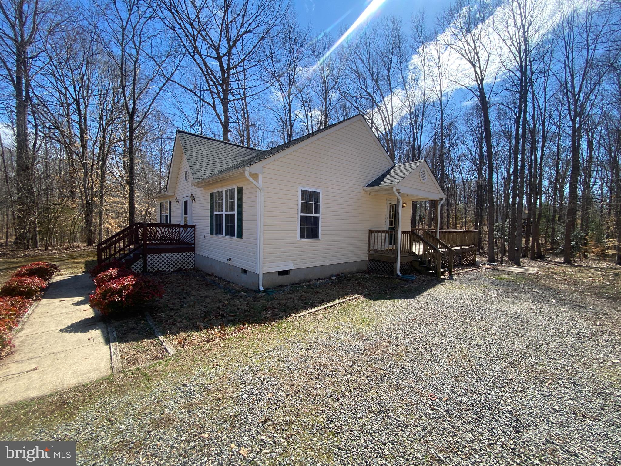 211 Cedar Ridge Drive Ruther Glen, VA 22546 - Photo 4 of 29