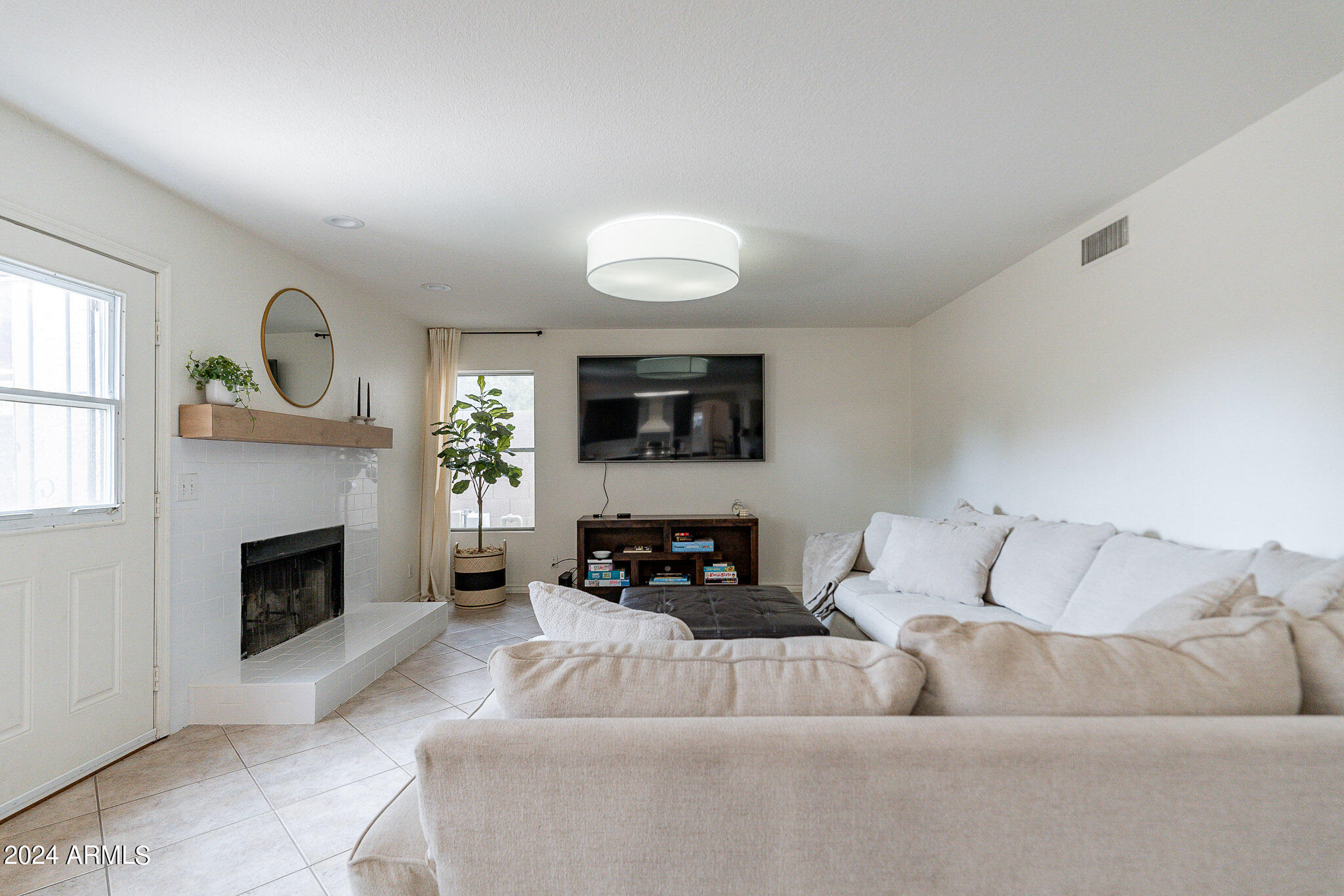 818 West Devon Drive Gilbert, AZ 85233 - Photo 11 of 37 17-web-or-mls-Devon-17