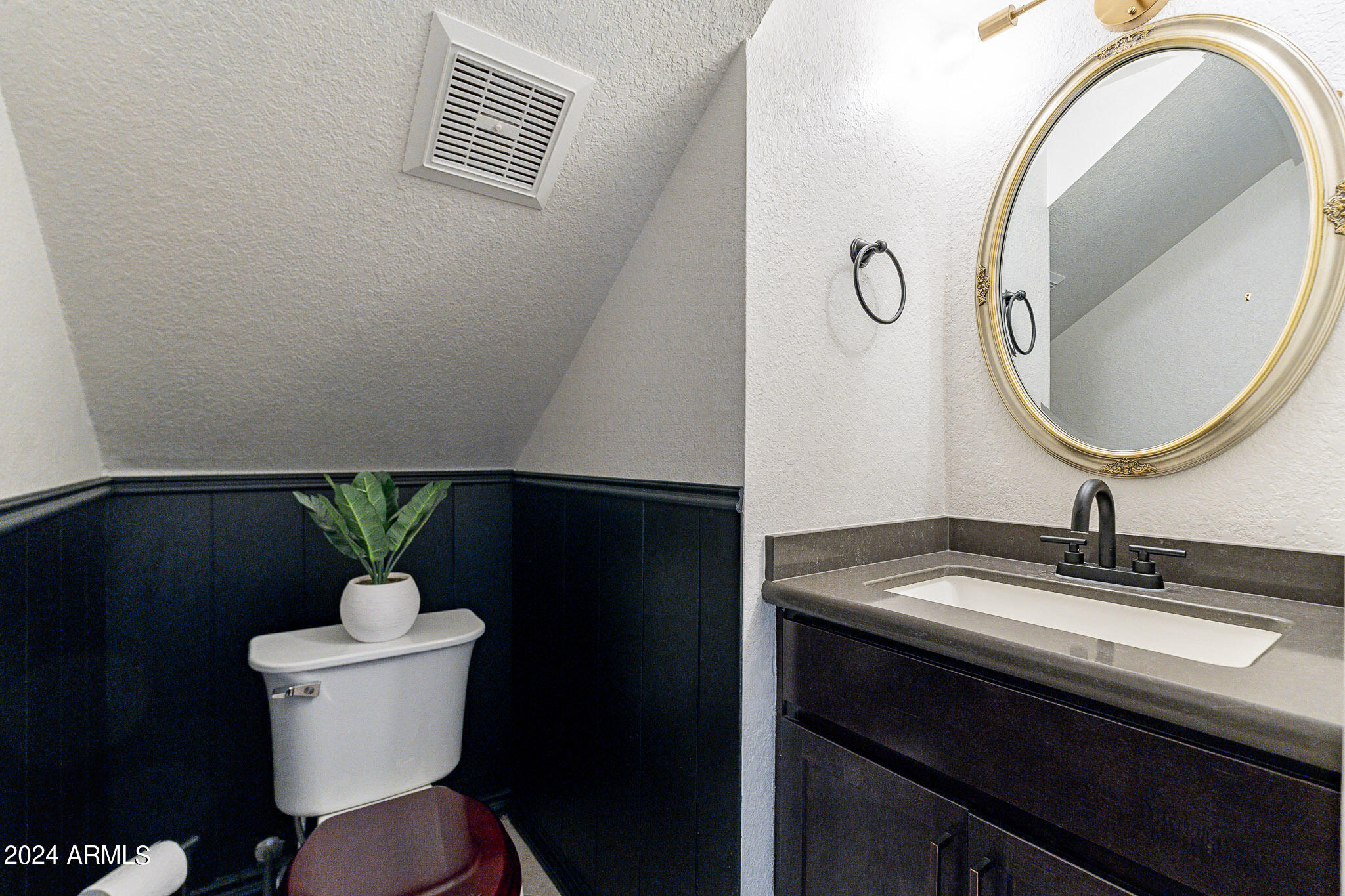 818 West Devon Drive Gilbert, AZ 85233 - Photo 31 of 37 38-web-or-mls-Devon-38