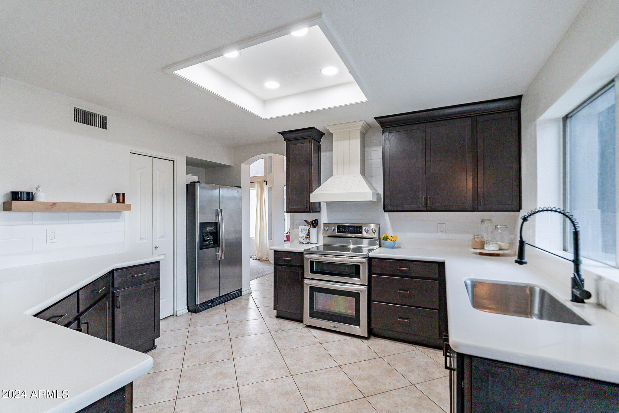 818 West Devon Drive Gilbert, AZ 85233 - Photo 8 of 37 9-web-or-mls-Devon-9