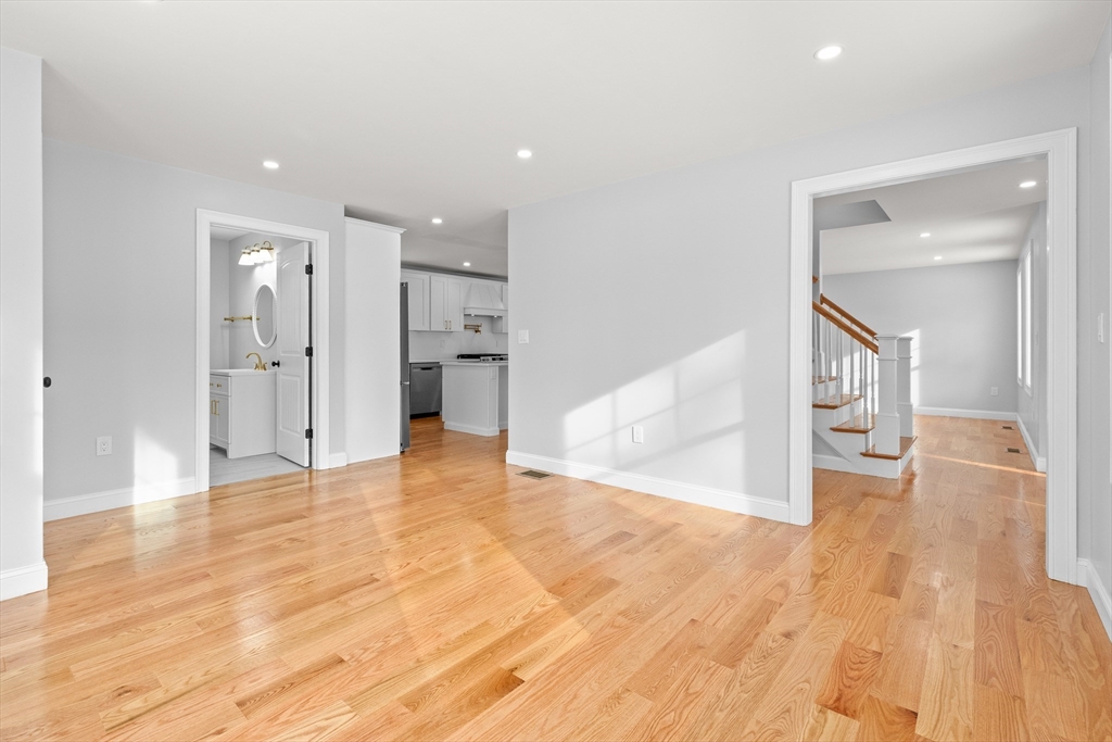 12 Lands-End Road Tyngsborough, MA 01879 - Photo 12 of 41