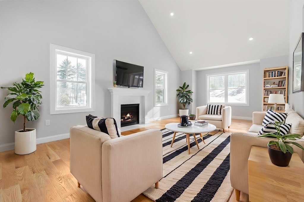 12 Lands-End Road Tyngsborough, MA 01879 - Photo 16 of 41