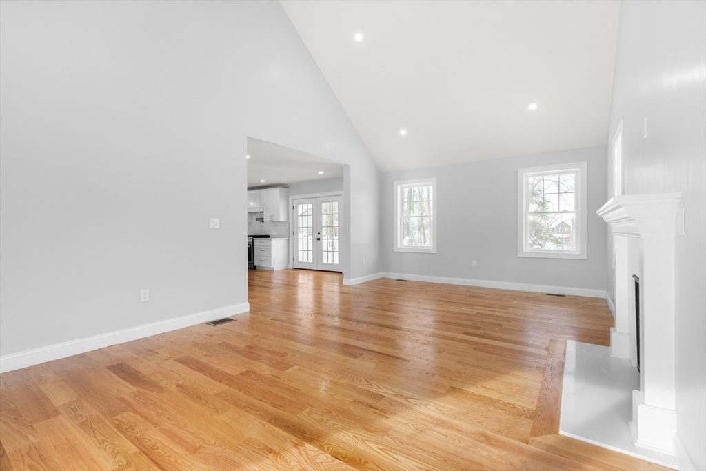 12 Lands-End Road Tyngsborough, MA 01879 - Photo 17 of 41