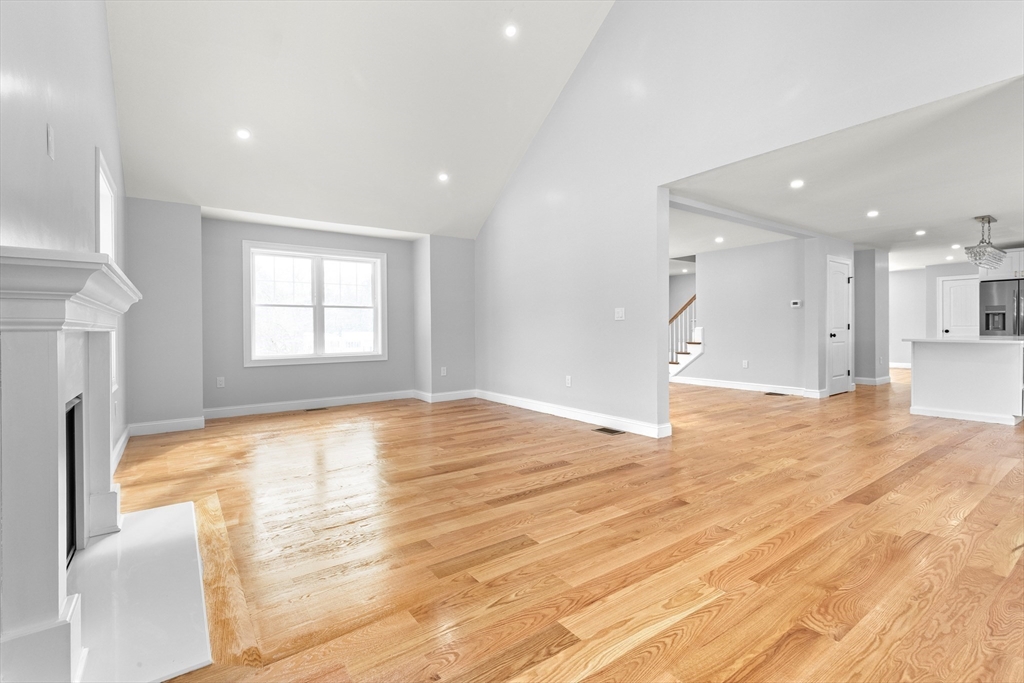 12 Lands-End Road Tyngsborough, MA 01879 - Photo 18 of 41