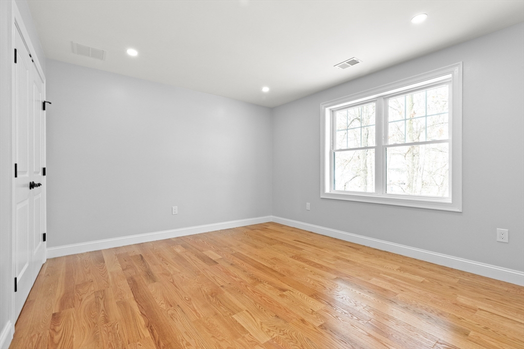 12 Lands-End Road Tyngsborough, MA 01879 - Photo 26 of 41