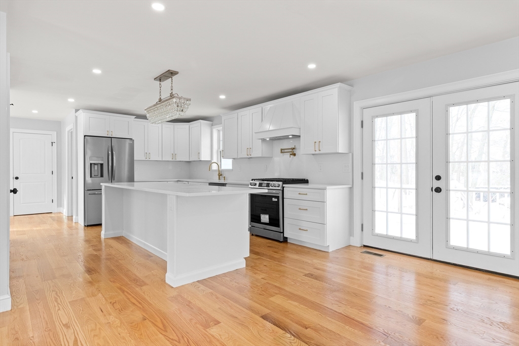 12 Lands-End Road Tyngsborough, MA 01879 - Photo 6 of 41