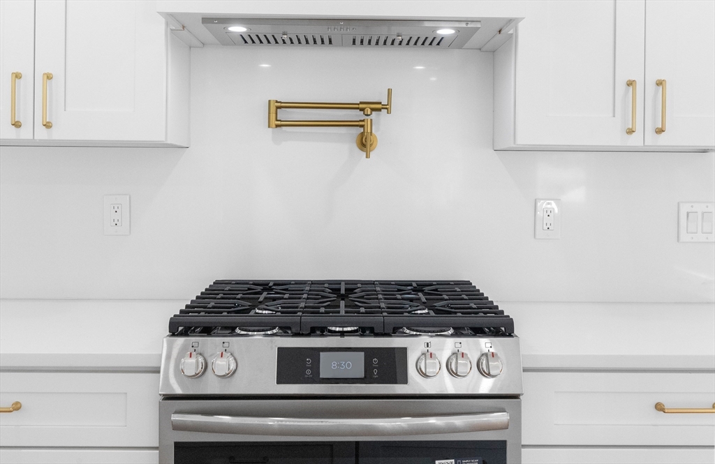 12 Lands-End Road Tyngsborough, MA 01879 - Photo 8 of 41