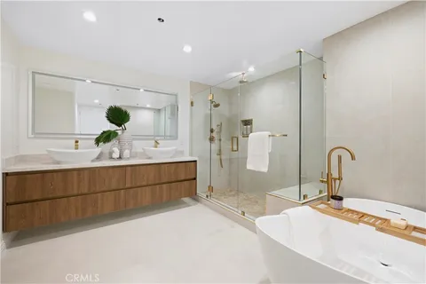 $1,999,000 | 10750 Wilshire Boulevard, Unit 901, Los Angeles, CA 90024