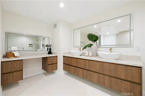 $1,999,000 | 10750 Wilshire Boulevard, Unit 901, Los Angeles, CA 90024