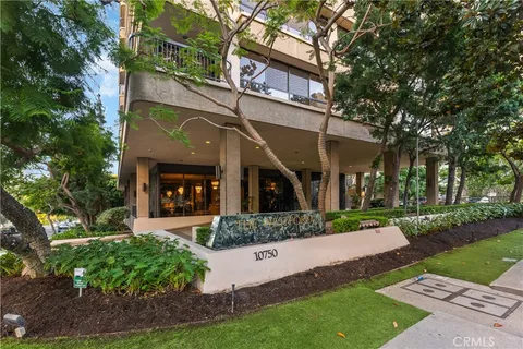 $1,999,000 | 10750 Wilshire Boulevard, Unit 901, Los Angeles, CA 90024
