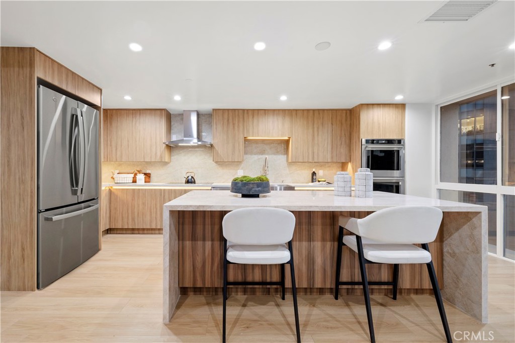 10750 Wilshire Boulevard, Unit 901 Los Angeles, CA 90024 - Photo 4 of 28