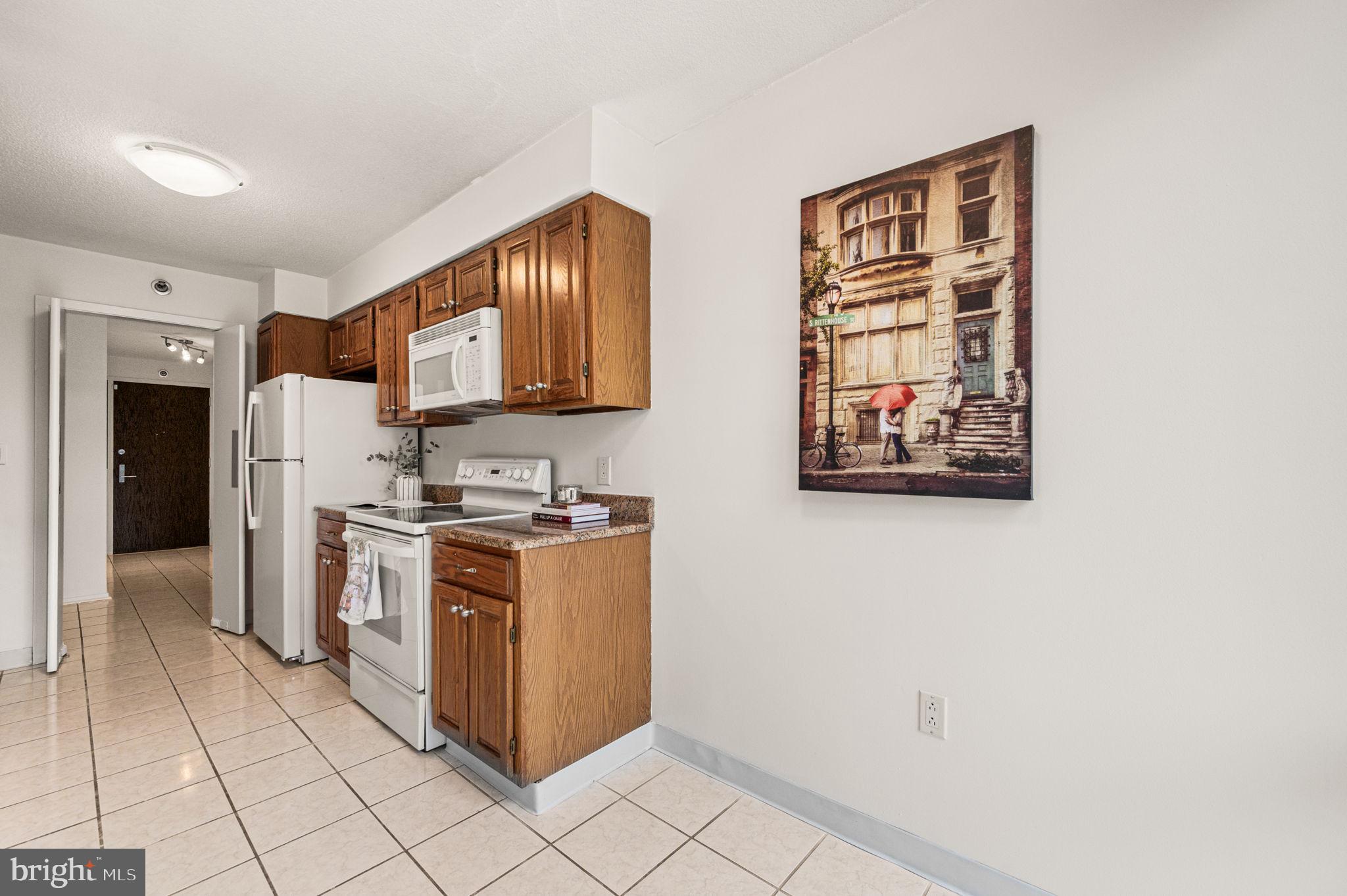2018 Walnut Street, Unit 5B Philadelphia, PA 19103 - Photo 11 of 43 Kitchen
