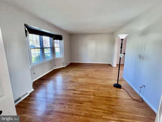 $2,500 | 918 Rockwell Road, Wilmington, DE 19810