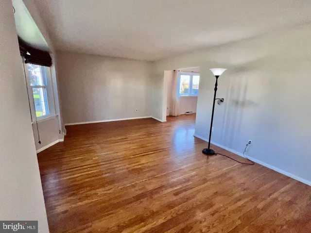 $2,500 | 918 Rockwell Road, Wilmington, DE 19810