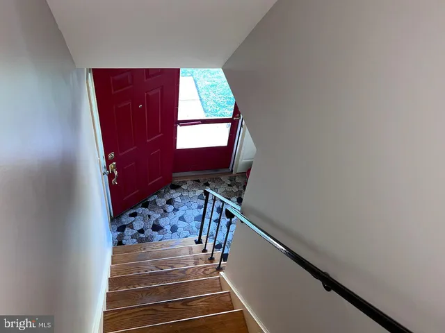 $2,500 | 918 Rockwell Road, Wilmington, DE 19810