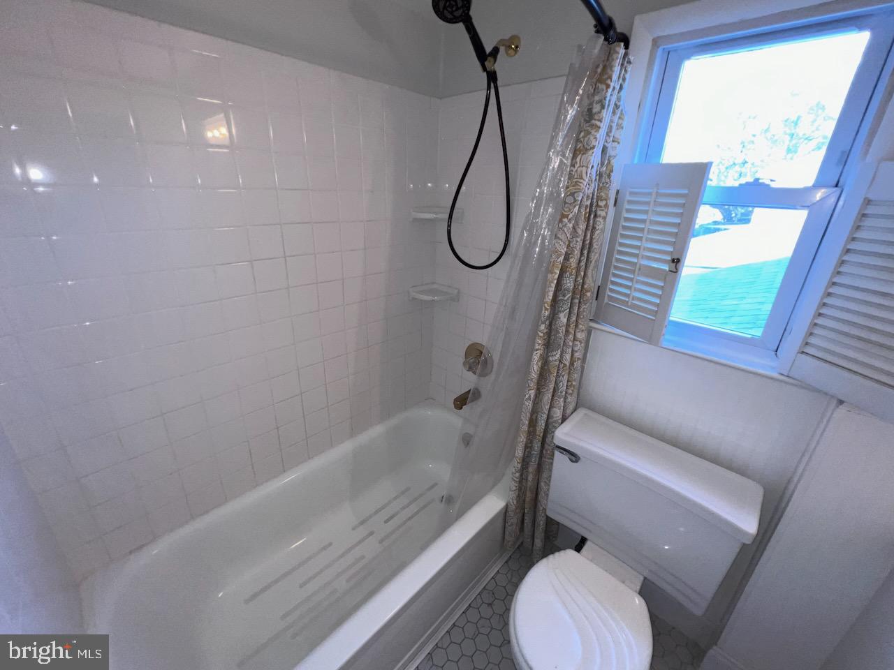 918 Rockwell Road Wilmington, DE 19810 - Photo 49 of 80 Hall Bath 2nd Floor