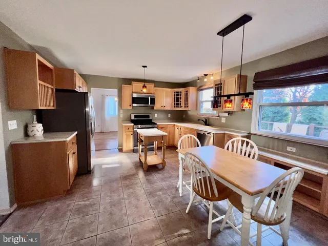 $2,500 | 918 Rockwell Road, Wilmington, DE 19810