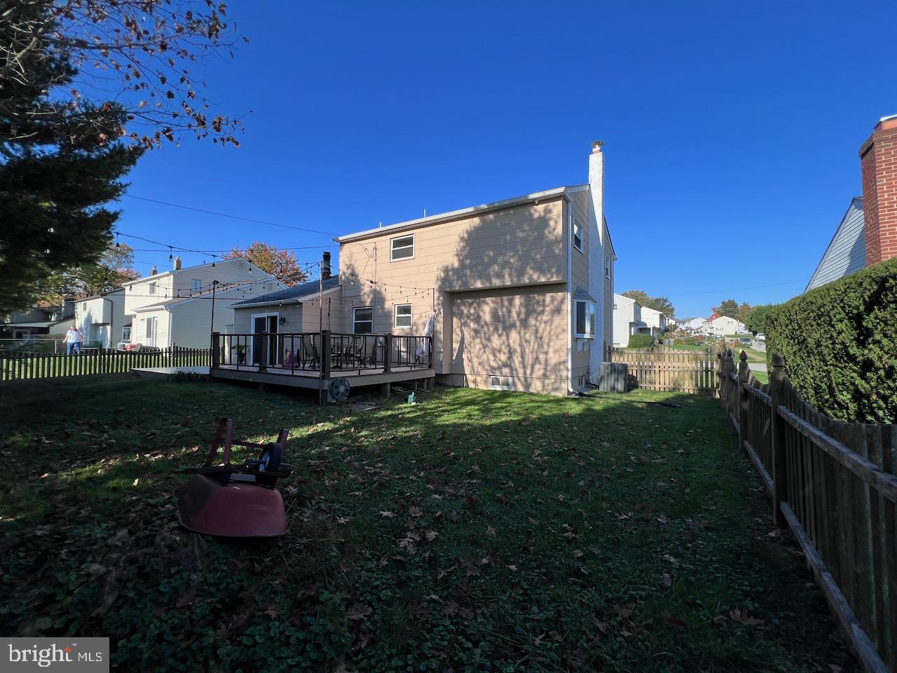 918 Rockwell Road Wilmington, DE 19810 - Photo 64 of 80 a view of a house with backyard and garden