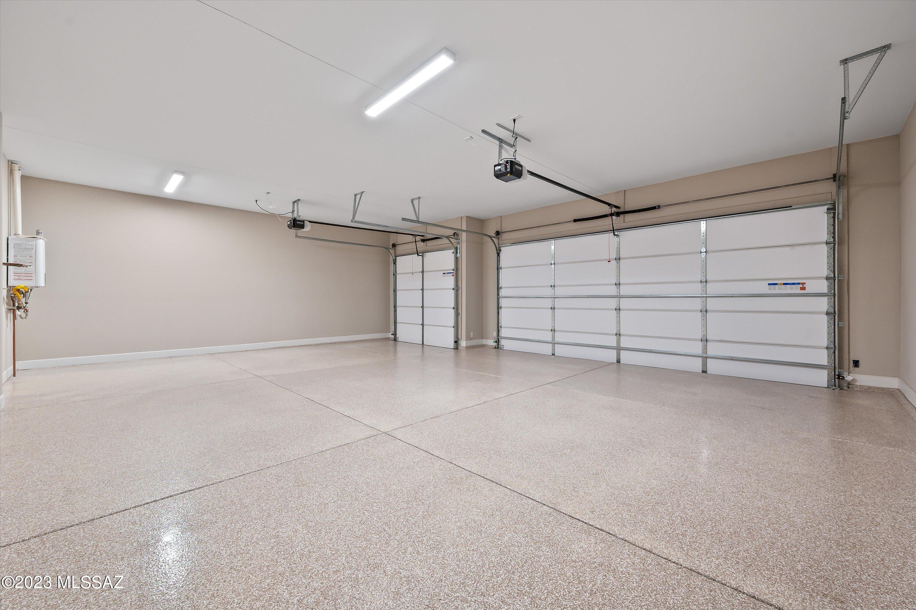 13169 North Vistoso Rnch Place Oro Valley, AZ 85755 - Photo 27 of 29 a view of a garage