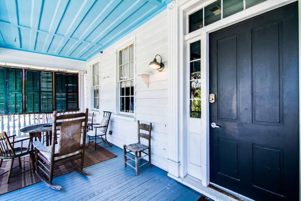 101 Spring Street Charleston, SC 29403 - Photo 3 of 15 101 Spring Exterior3