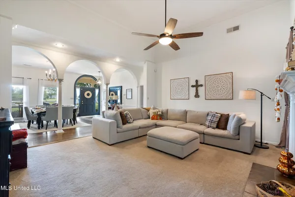 $459,900 | 7738 Windersgate Circle, Olive Branch, MS 38654