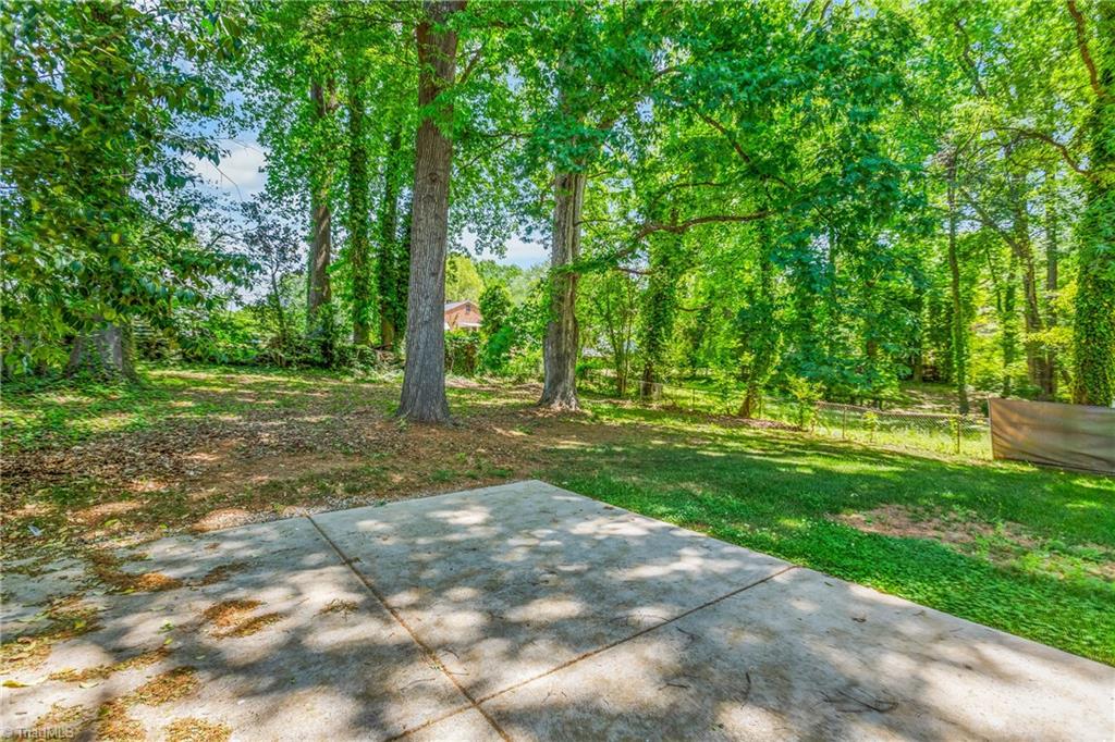 1110 Guyer Street High Point, NC 27262 - Photo 23 of 26