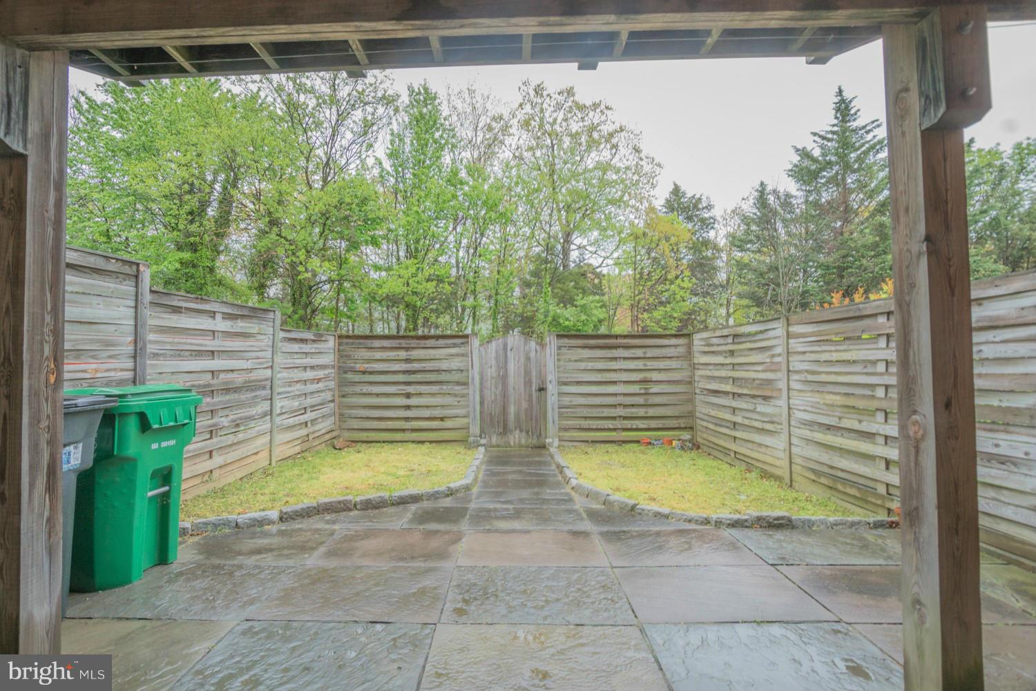 23 Timber Rock Road Gaithersburg, MD 20878 - Photo 27 of 30 Exterior (Rear)