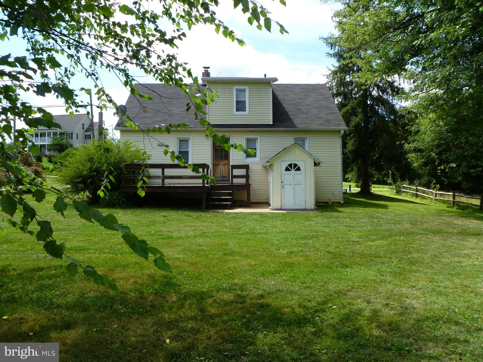 17262 Hamilton Station Road Hamilton, VA 20158 - Photo 10 of 10 Exterior (Rear)