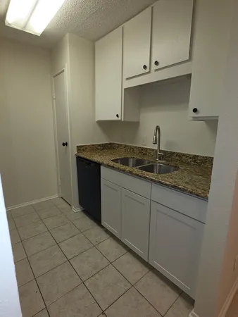 $975 | 7900 North Stadium Drive, Unit 106, Houston, TX 77030