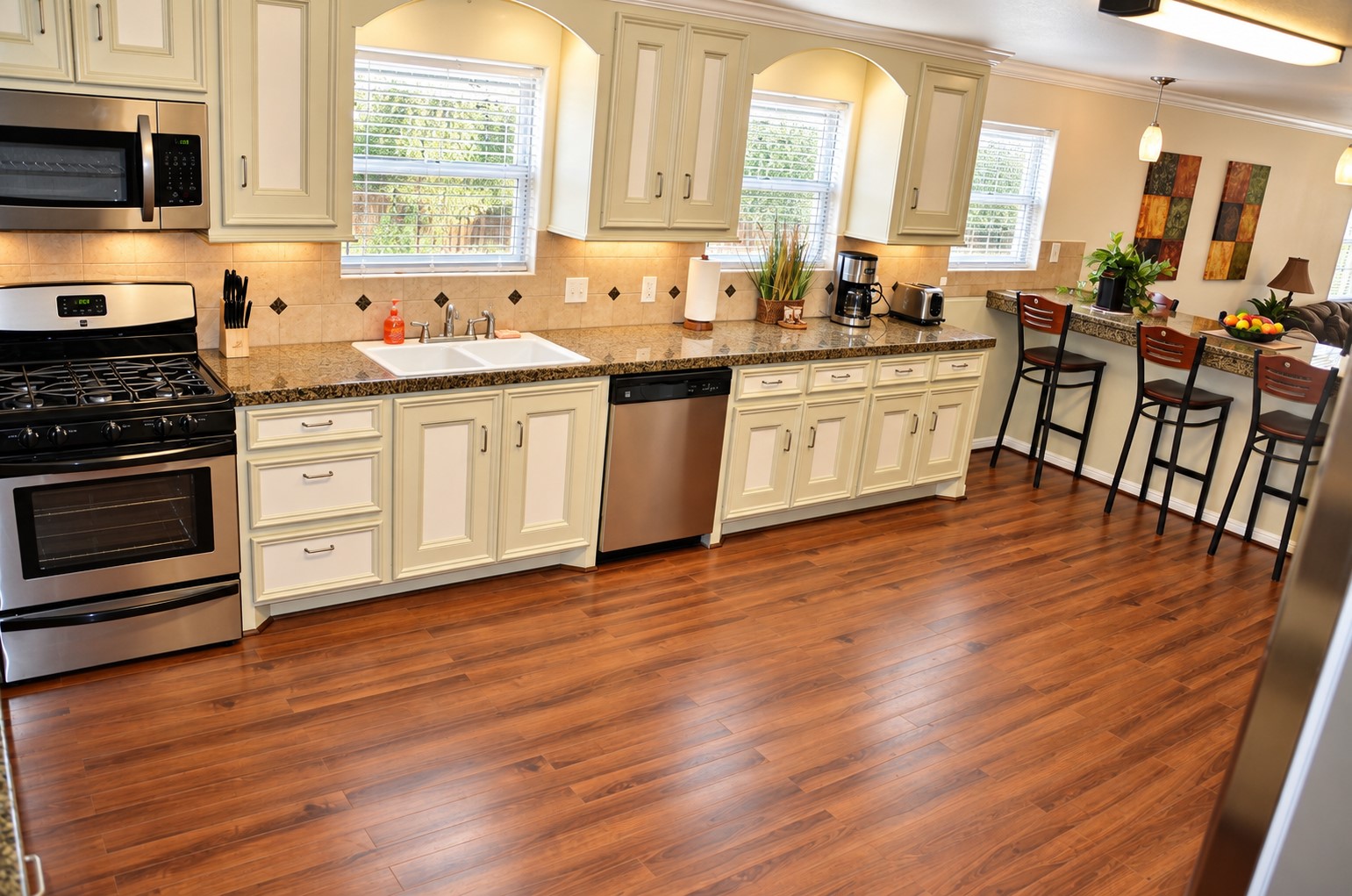 11608 Old Main Street Loop Road Houston, TX 77025 - Photo 7 of 15 Gallery Image 7