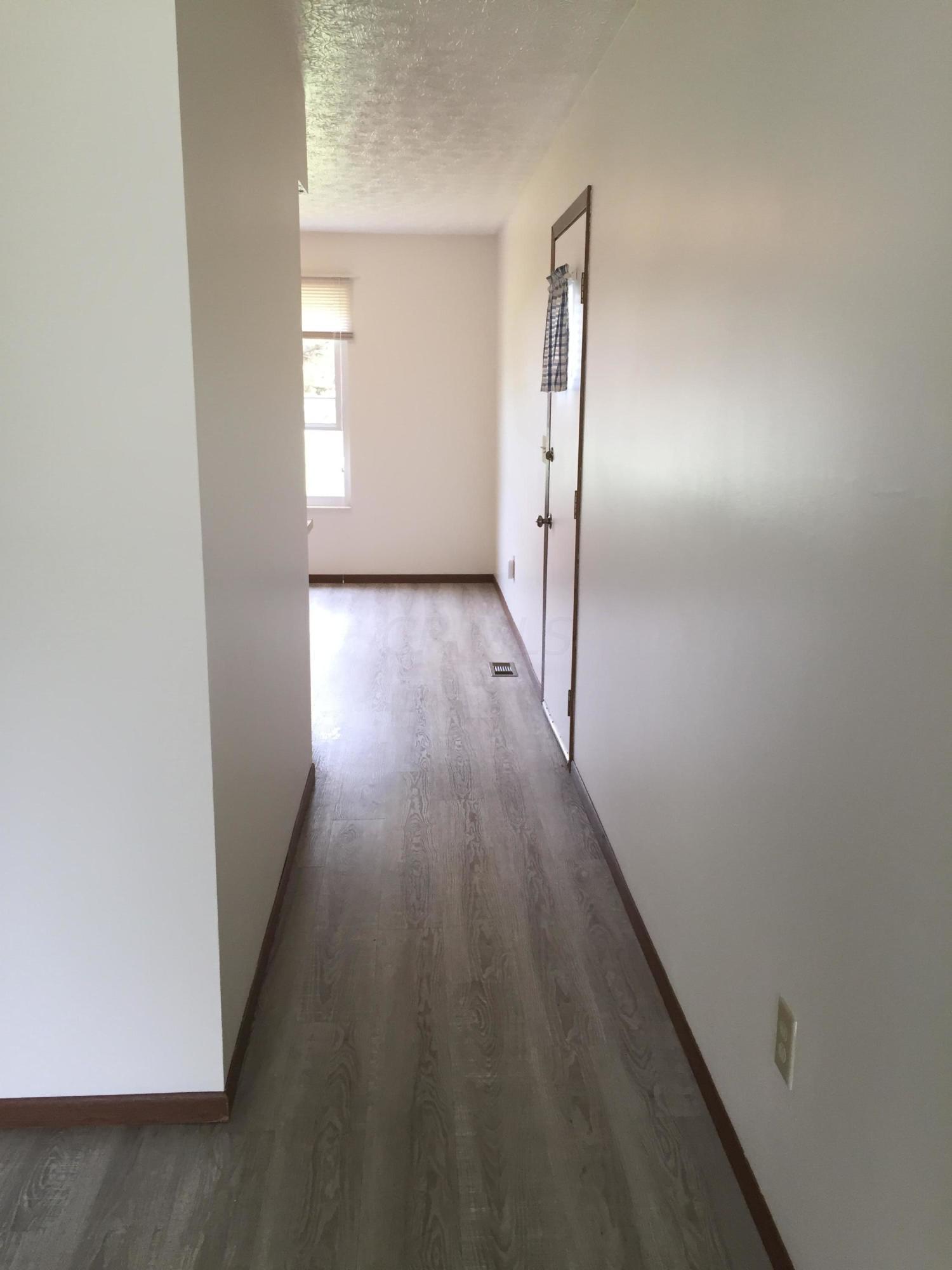 3830 Petzinger Road, Unit 3832 Columbus, OH 43232 - Photo 7 of 12 Gallery Image 7