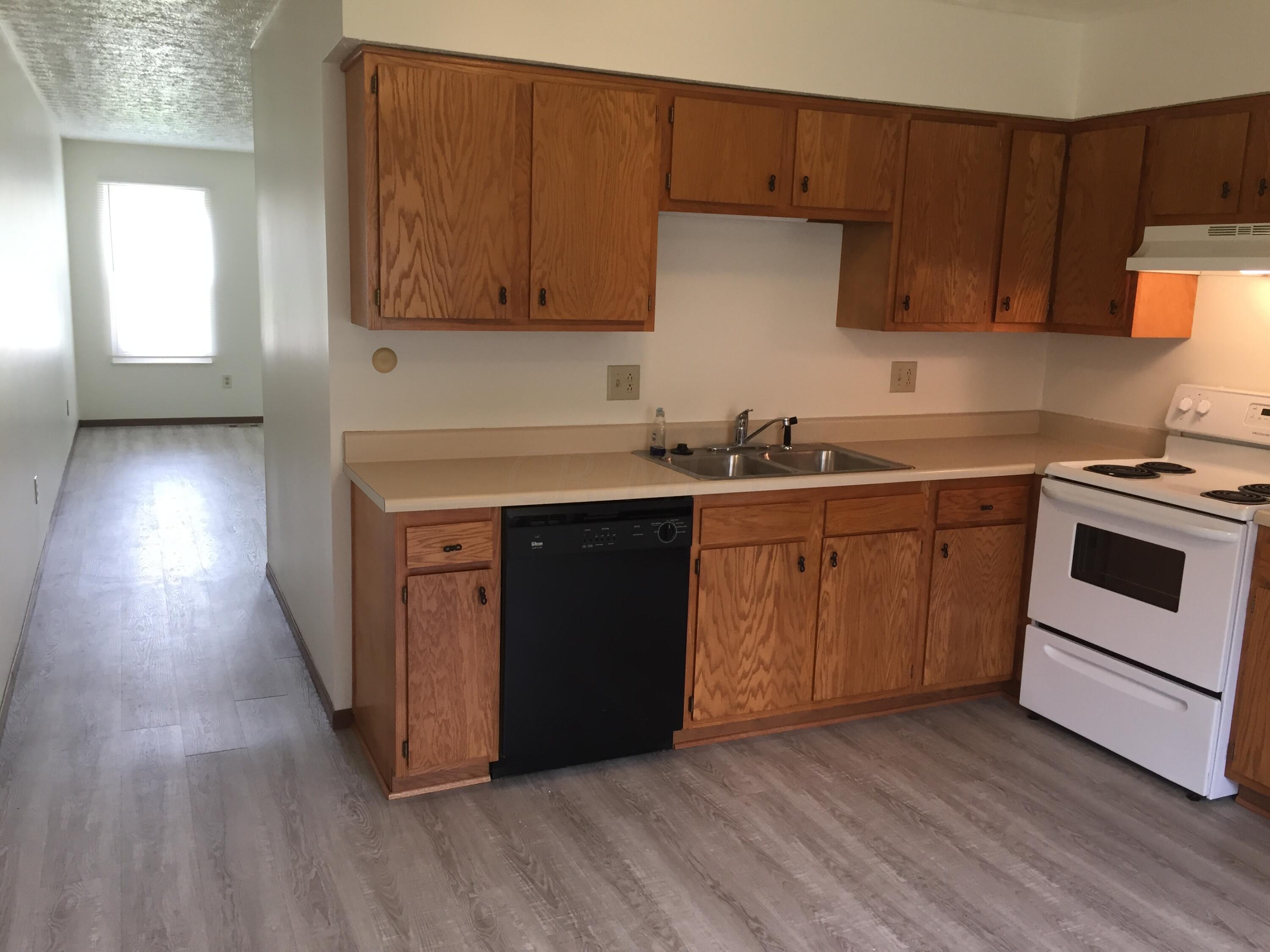 3830 Petzinger Road, Unit 3832 Columbus, OH 43232 - Photo 9 of 12 Gallery Image 9