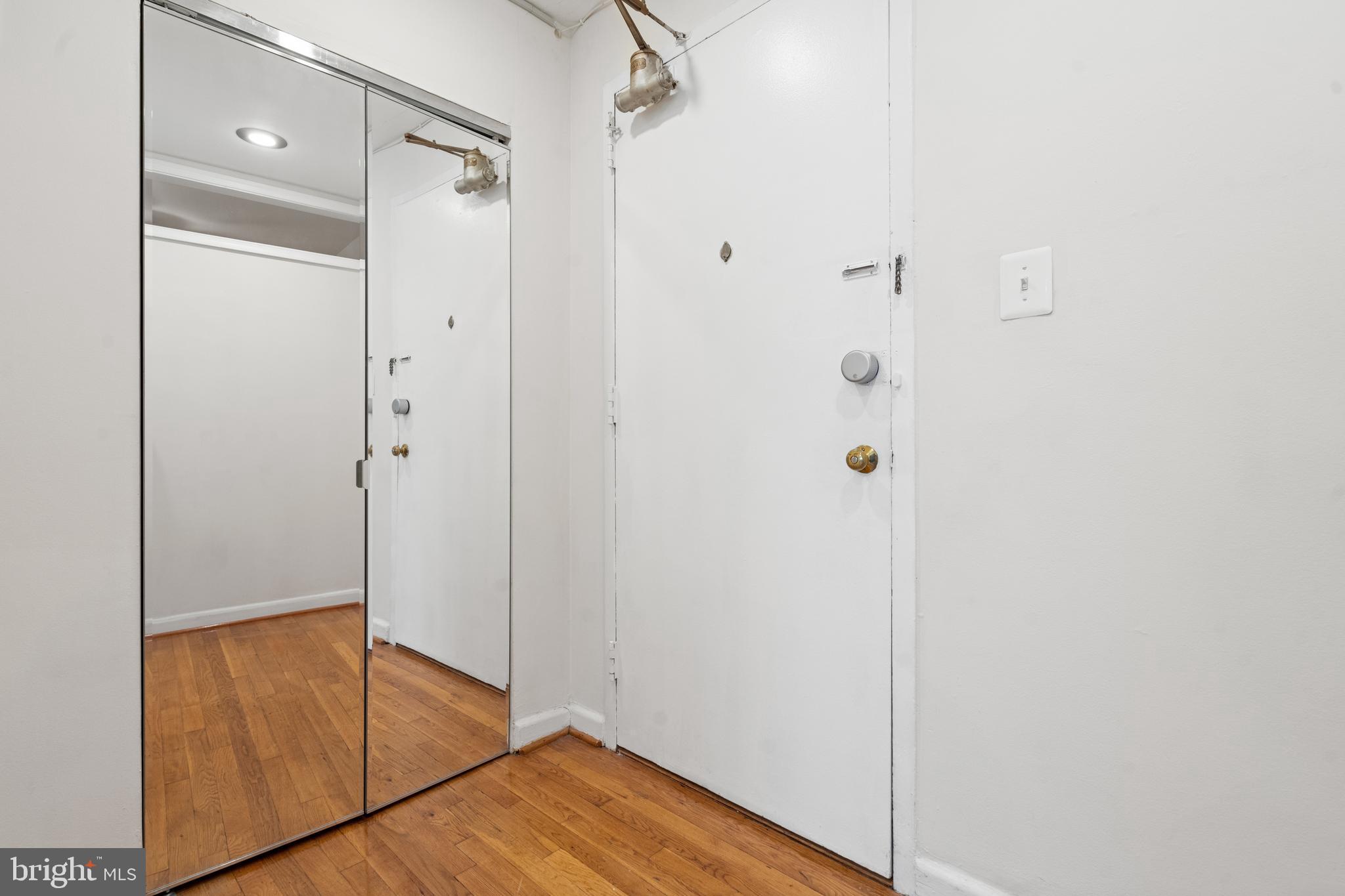 1200 South Arlington Ridge Road, Unit 517 Arlington, VA 22202 - Photo 3 of 20