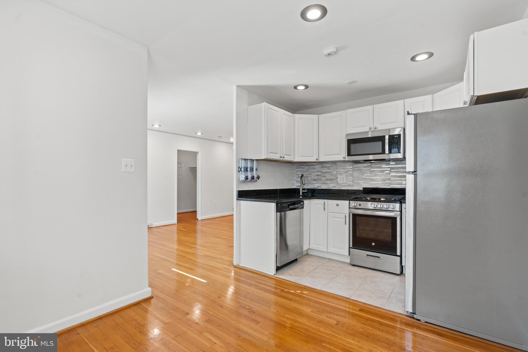 1200 South Arlington Ridge Road, Unit 517 Arlington, VA 22202 - Photo 8 of 20