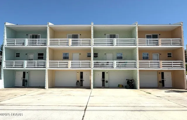 a view of building with street