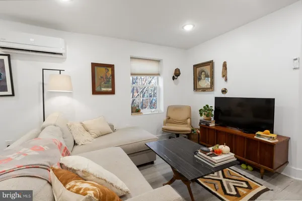 $2,195 | 212 Catharine Street, Unit 6, Philadelphia, PA 19147