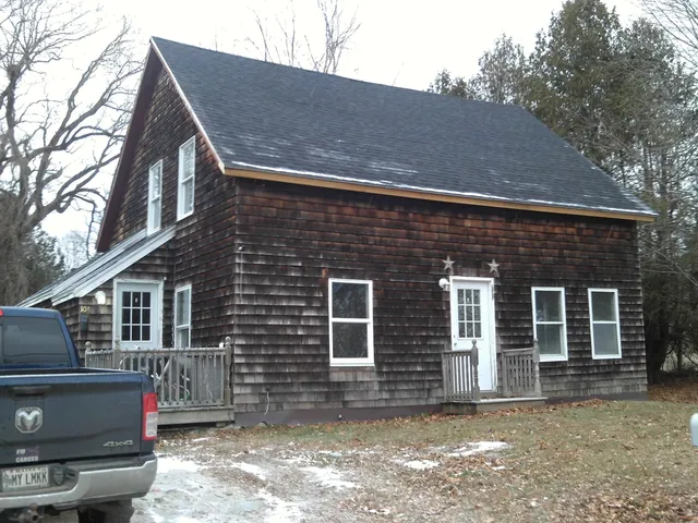 $299,500 | 104 Beechwood Street, Thomaston, ME 04861