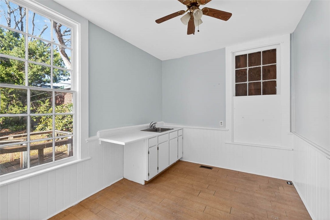 1623 Reynolds Street Brunswick, GA 31520 - Photo 19 of 61