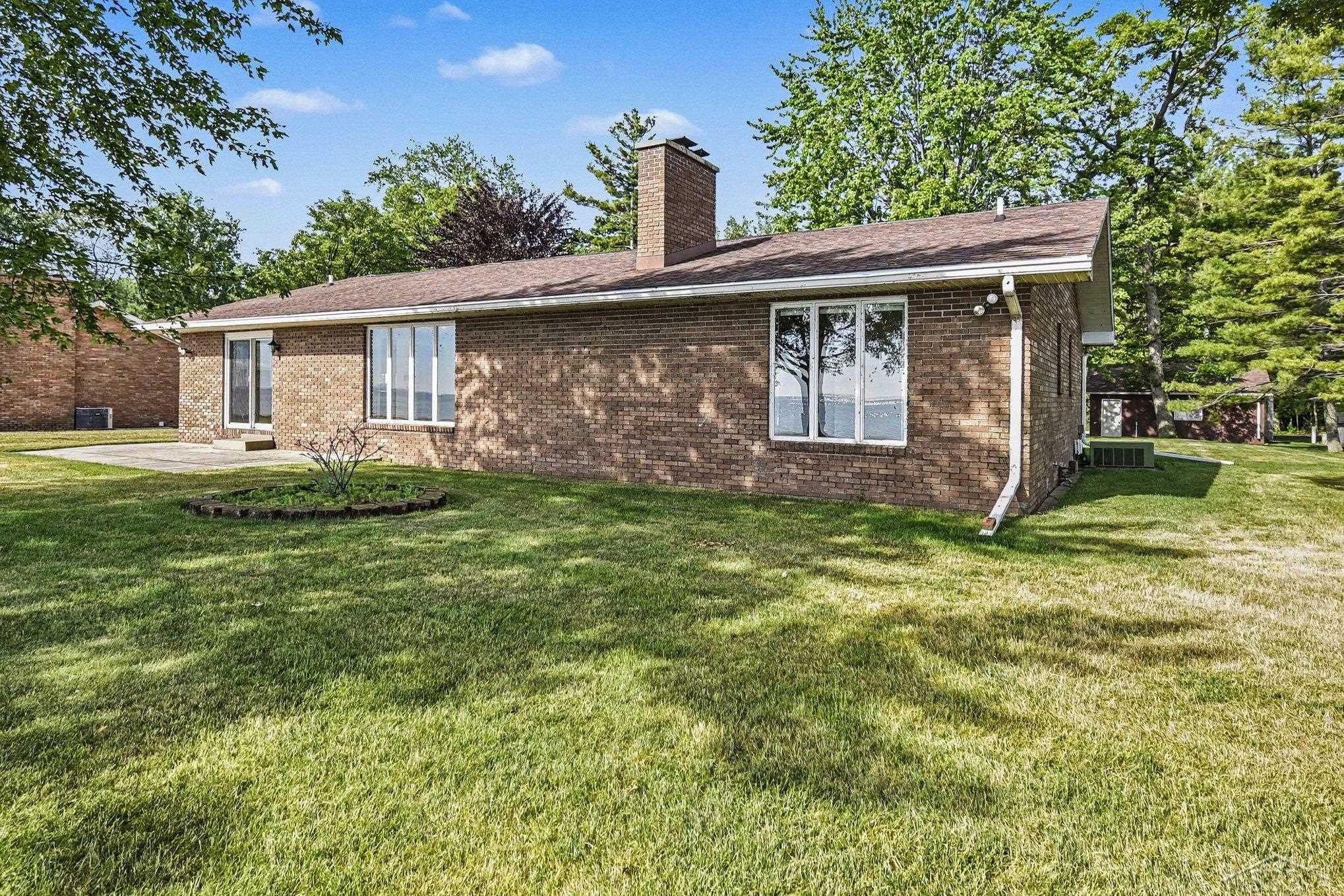 381 South Linwood Beach Road Linwood, MI 48634 - Photo 22 of 37