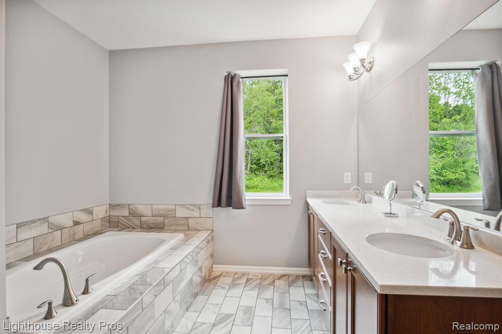 1490 Argentine Road Howell, MI 48843 - Photo 34 of 57 Gallery Image 34