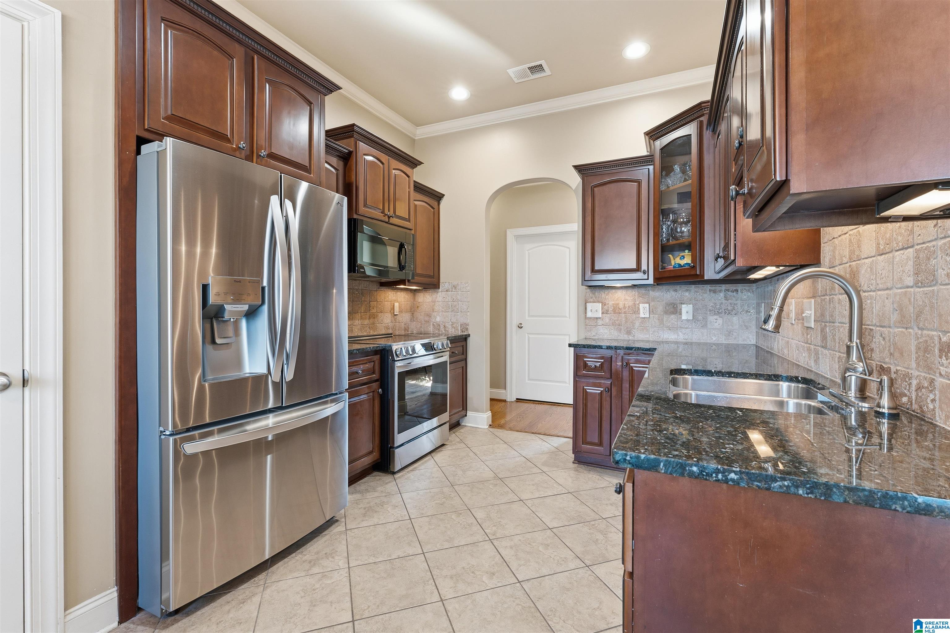 240 Strathaven Lane Pelham, AL 35124 - Photo 11 of 34
