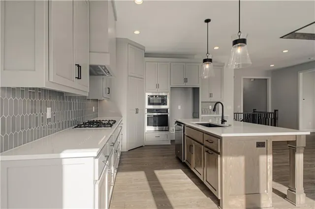 $687,690 | 17154 South Heatherwood Street, Olathe, KS 66062