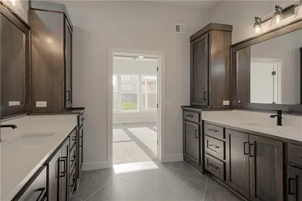 $679,990 | 17154 South Heatherwood Street, Olathe, KS 66062