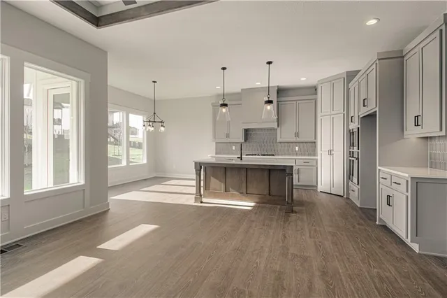 $687,690 | 17154 South Heatherwood Street, Olathe, KS 66062