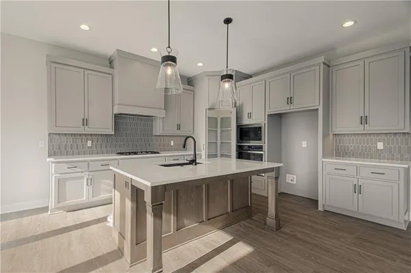 $679,990 | 17154 South Heatherwood Street, Olathe, KS 66062