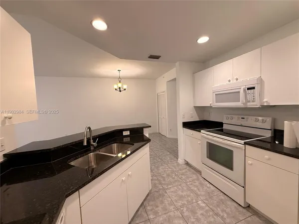 $1,500 | 3602 Skyline Boulevard, Unit 104, Cape Coral, FL 33914
